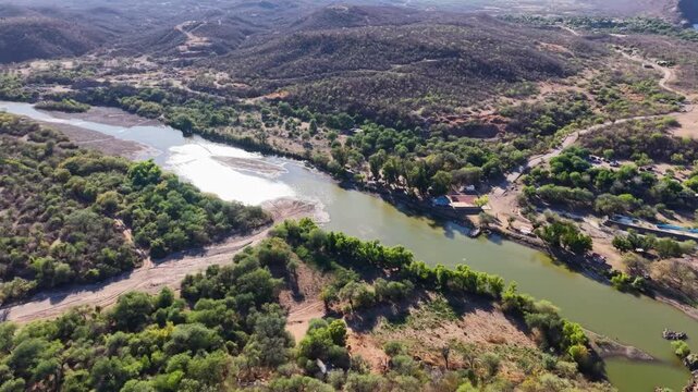 Rio Yaqui en Sonora, toma aerea con dron