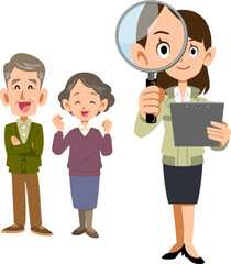 シニア夫婦と虫眼鏡をのぞく作業着の女性