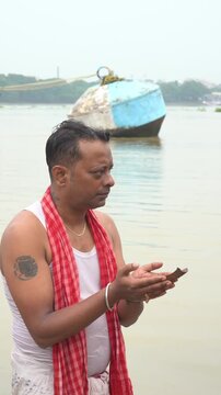 Tarpan Ritual at Babu Ghat During Mahalaya