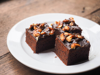 brownies with cashew nut ganache topping