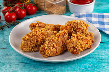 Golden crispy fried chicken wings