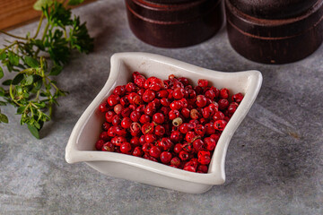 Dry pink pepper corn spice