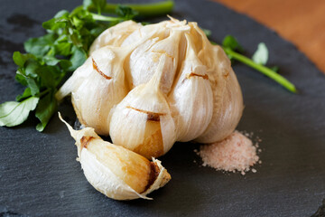 丸ごとにんにく素揚げ