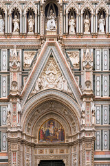 Obraz premium Intricate facade of Florence Cathedral detailed sculptures