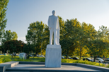 Thessaloniki, Greece: 9.9.2025: Marble statue of Eleftherios Venizelos, one of Greece’s most prominent political leaders. public monument is a popular historical landmark on the city