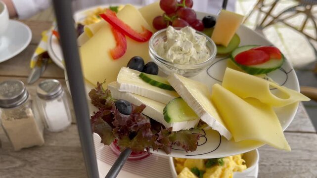 Fr&uuml;hst&uuml;ck
