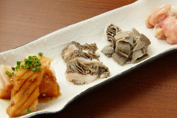 ホルモン盛合せ