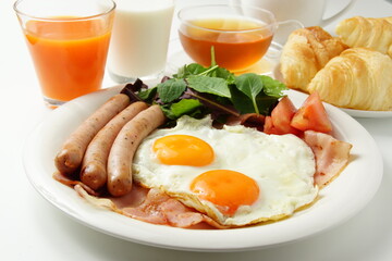 ハムエッグ朝食