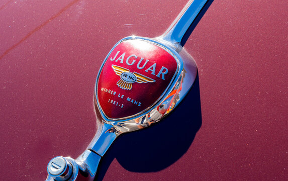 Close up of vintage Jaguar brand logo on old car Jaguar model xk 140, in exhibition during a vintage car rally in Varallo Sesia, Italy, September 29, 2025