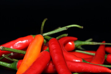 The Red of Spiciness: Spur Chilies Ready to CookThe Red of Spiciness: Spur Chilies Ready to Cook