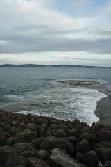 潮の引いている海岸