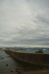 海と海岸と防波堤