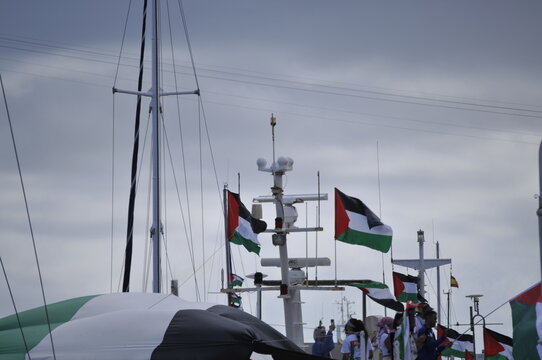 Palestinian flags flotillas from Barcelona