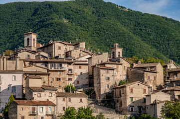 Obraz premium Scanno is an Italian town of 1 782 inhabitants located in the province of L’Aquila, in Abruzzo. The municipal area, surrounded by the Marsican Mountains.