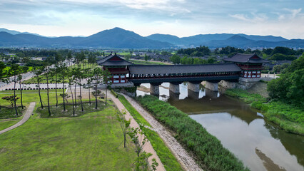 Fototapeta premium A bridge built in traditional architecture in South Korea, seen from above