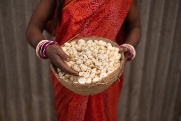 Makhana, also called fox nut or lotus seed, is a superfood mainly grown in Bihar. Rich in protein, fiber, and minerals, it’s used in snacks, sweets, and fasting foods, valued for its health benefits.