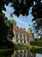 Obraz premium New Town Hall in Hannover, Germany with Reflection in the Lake
