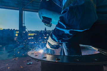 Welding of steels with Mig welding, flange nozzle welding