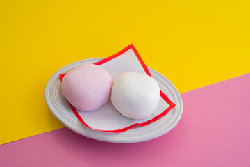 紅白の薯蕷饅頭（じょうよまんじゅう）