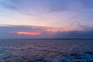 江の島の海と夕暮れの空