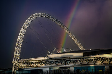 Obraz premium Rainbow over the arch at Wembley Stadium