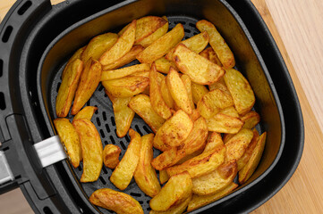 Crispy, air-fryer baked potato wedges
