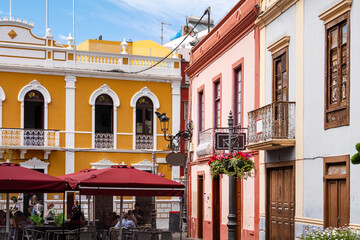 Galdar, Gran Canaria – Historic facades and street cafe with umbrellas in the old town district