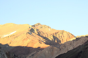 Fototapeta premium montagna, paisaje, cielo, roca, naturaleza, nieve, pico, gemas, viajando, cerro, árbol, verano, nube, aparcar, de invierno, impresiones, salto yosemite, al aire libre, valle, azul, bosque, hielo