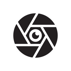 Simple aperture design. Minimal shutter circle, clean camera icon, photography theme.
