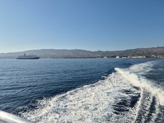 Wyspa Kos - Grecja - rejs do Turcji i widoki na wyspe Kos ze statku © Konrad