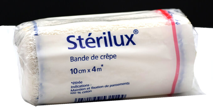 Bande de cr&egrave;pe dans son embalage de chez St&eacute;rilux