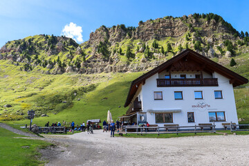 Fototapete bei efototapeten.de bestellen   