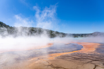 Grand Prismatic Spring, Midway Geyser Basin Trail. Yellowstone National Park , Wyoming. Hydrothermal System. hot-spring deposits. Extremophile. Yellowstone Plateau
