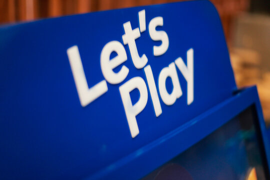 Let's play text on board