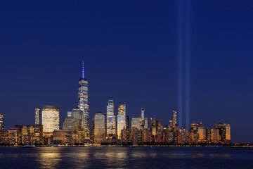 Fototapeta premium New York City skyline at night 911
