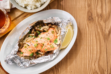 鮭のホイル焼き｜えのき・しめじを使った家庭料理
