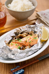 鮭のホイル焼き｜えのき・しめじを使った家庭料理