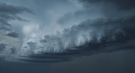 Obraz premium Dramatic Storm Clouds Forming, Overcast Sky and Weather Concept