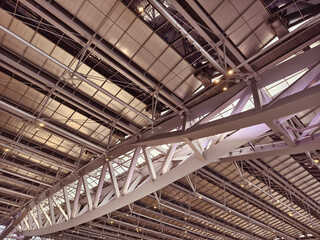 Obraz premium Modern architectural framework with glass and steel structure