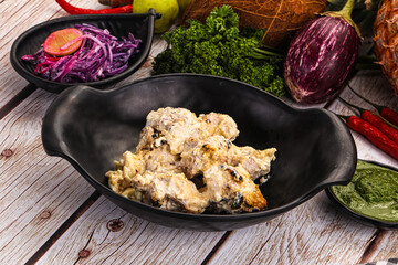 Chicken tikka with cream sauce