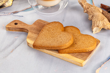 Sweet ginger cookies for snack