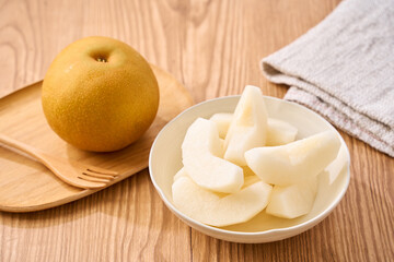 あきづき梨のカット盛り｜秋の和梨・家庭のデザート