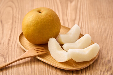 あきづき梨のカット盛り｜秋の和梨・家庭のデザート