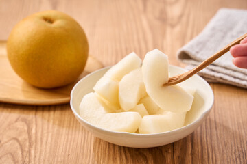 あきづき梨のカット盛り｜秋の和梨・家庭のデザート