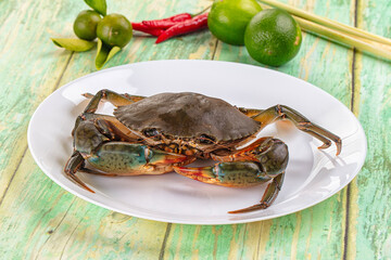 Raw wild crab for cooking