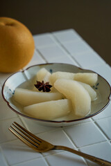 和梨のコンポート｜八角香る秋のデザート