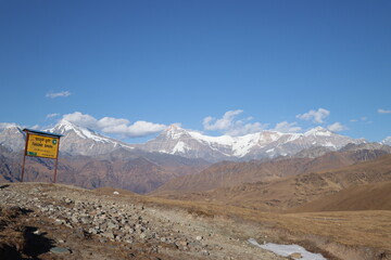 road to the mountain