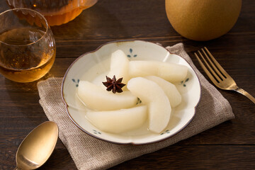 和梨のコンポート｜八角香る秋のデザート