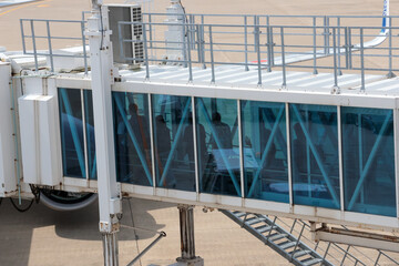 石見空港と周辺を見渡す朝の風景