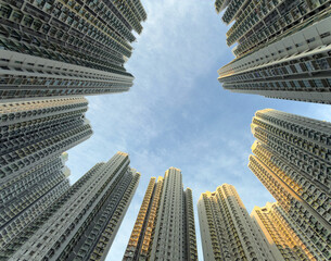 香港の朝日と高層ビル